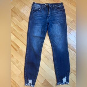 Kancan jeans slightly distressed. High waisted stretch skinny.